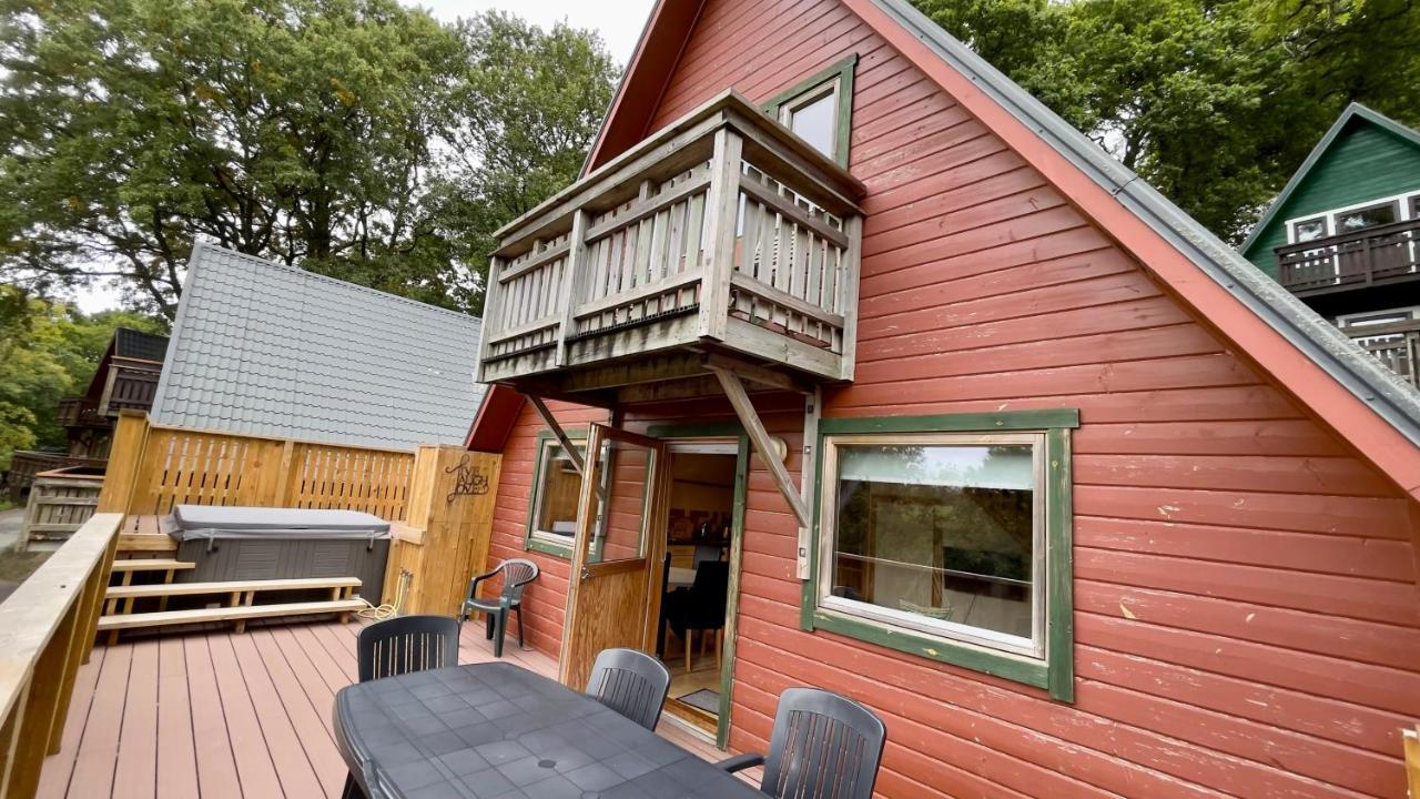 Spacious Primrose Lodge For 6 With Hot Tub At A Spa Resort Chudleigh Esterno foto