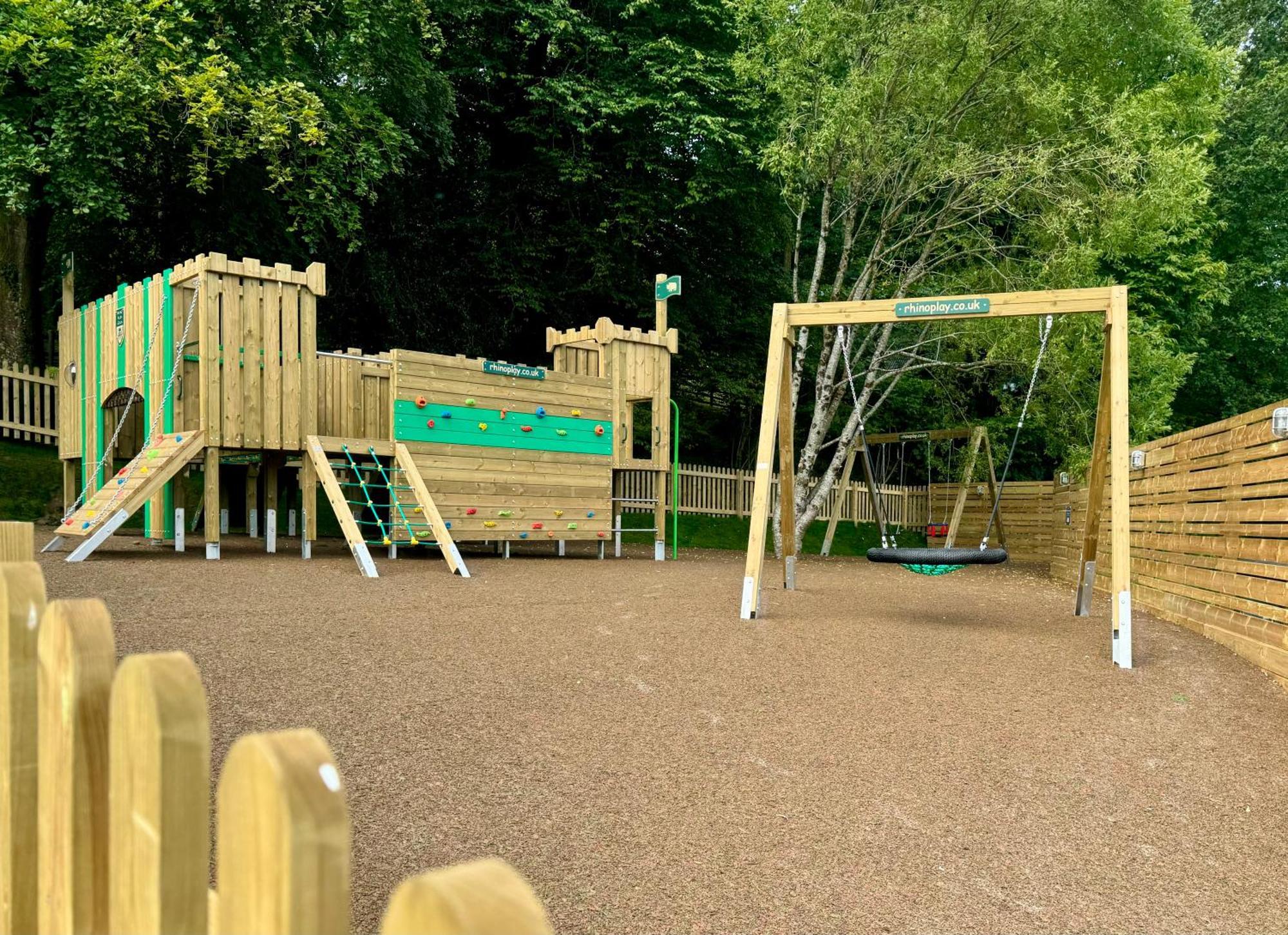 Spacious Primrose Lodge For 6 With Hot Tub At A Spa Resort Chudleigh Esterno foto